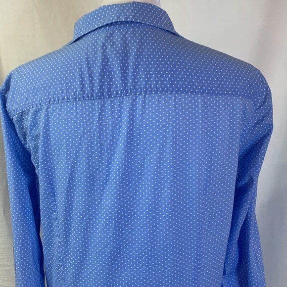 Gap Fitted Blue and White Polka Dot Button Down - Picture 9 of 13